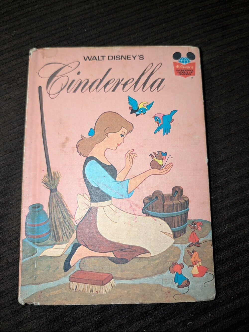 Vintage 1974 Walt Disney’s Cinderella Hardcover Book